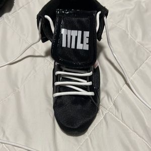 Boxing shoes